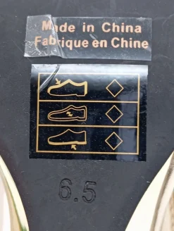 Pantoletten><noscript><img width=