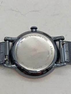 Analoguhr-Fossil Clearance