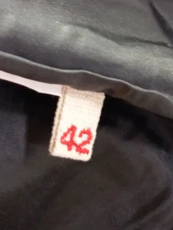 Anzüge><noscript><img width=