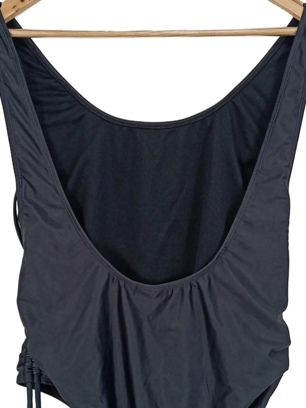 Badeanzug Größe 38- Clearance