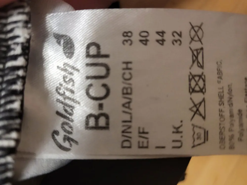 Bademode> Badeanzug Größe 38 mehrfarbig