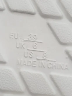 Pantoletten><noscript><img width=