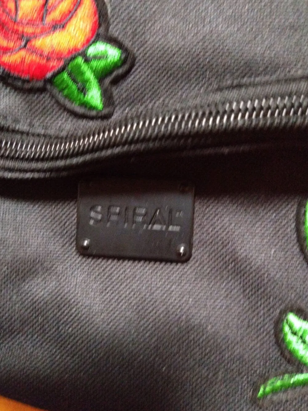 Beuteltaschen> Beuteltasche schwarz