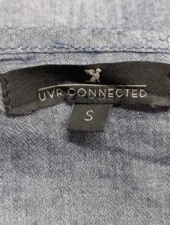 Tops><noscript><img width=