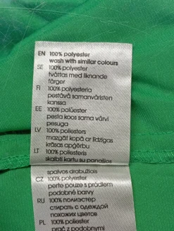 Tops><noscript><img width=