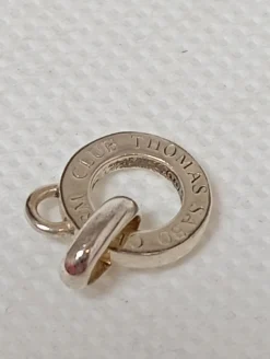 Charms><noscript><img width=