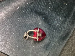 Charms><noscript><img width=