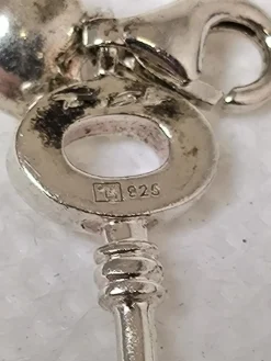 Charms><noscript><img width=