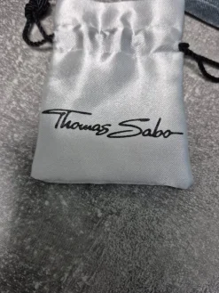 Charms><noscript><img width=