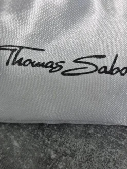 Charms><noscript><img width=