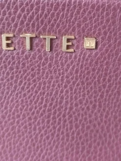 Clutches><noscript><img width=