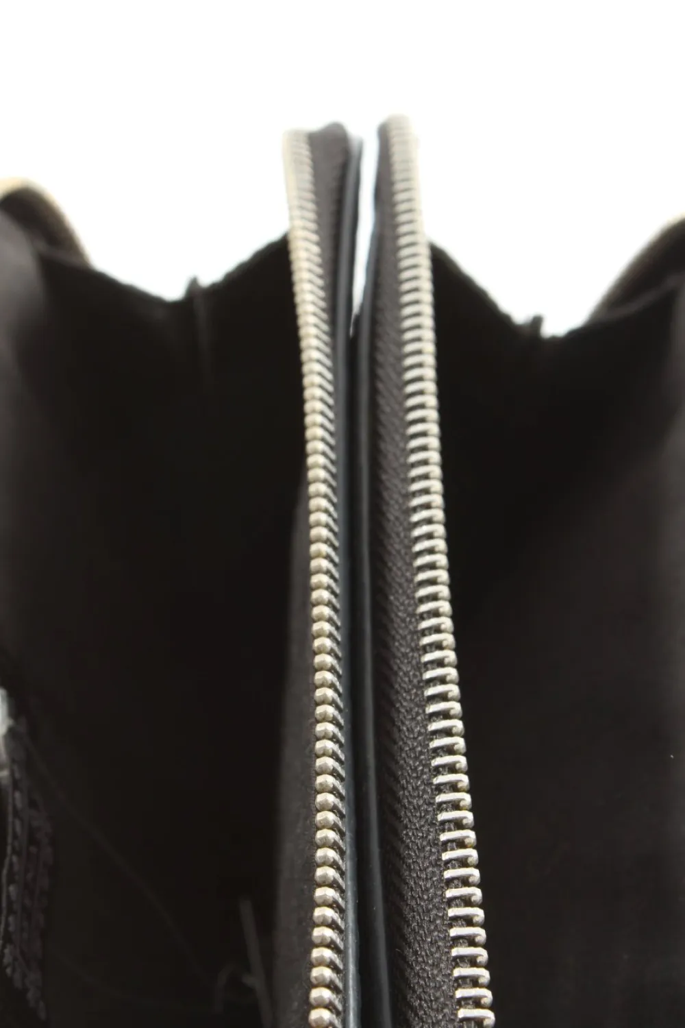 Clutch-Deena & Ozzy Online