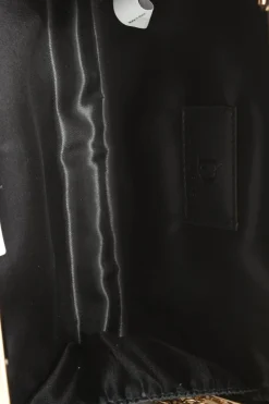 Clutches><noscript><img width=