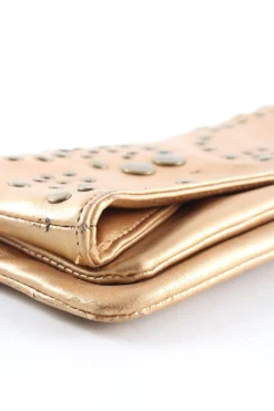 Clutches><noscript><img width=