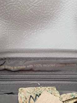 Clutches><noscript><img width=