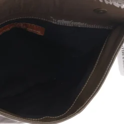 Clutches><noscript><img width=