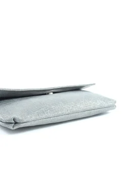 Clutches><noscript><img width=