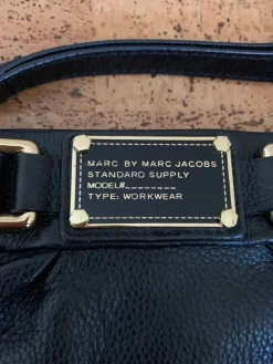 Clutches><noscript><img width=