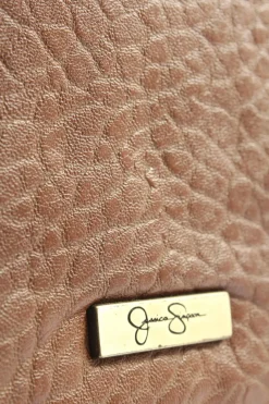 Clutches><noscript><img width=