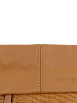 Clutches><noscript><img width=