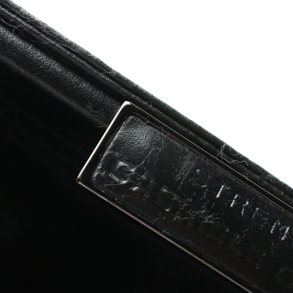 Clutch-Strenesse Online