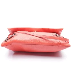 Clutches><noscript><img width=