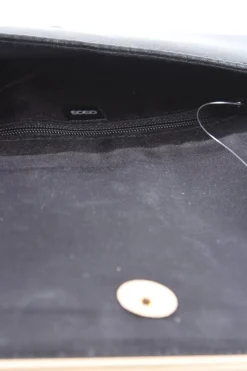 Clutches><noscript><img width=