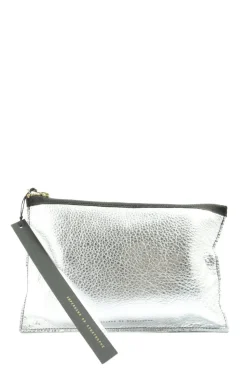 Clutch-ampersand as apostrophe Online