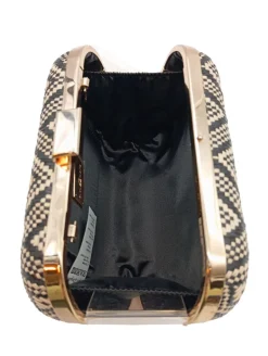 Clutches><noscript><img width=