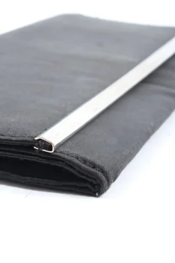 Clutches><noscript><img width=