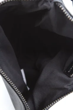 Clutches><noscript><img width=