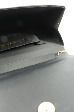 Clutches><noscript><img width=