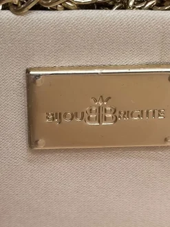 Clutches><noscript><img width=