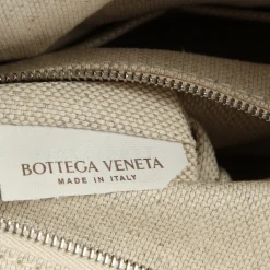 Clutches><noscript><img width=