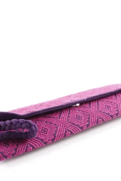 Clutches><noscript><img width=