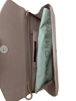 Clutches><noscript><img width=