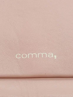 Clutches><noscript><img width=