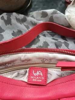 Clutches><noscript><img width=