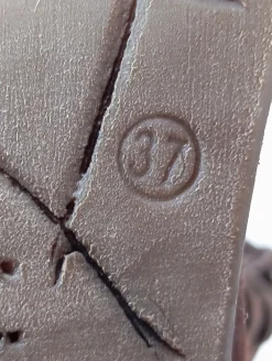 Boots><noscript><img width=