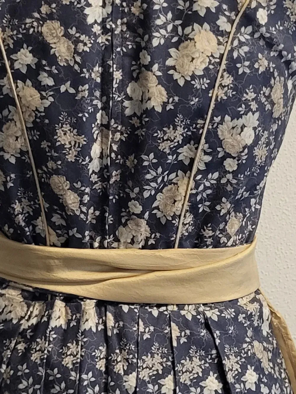 Dirndl Größe 40- Sale