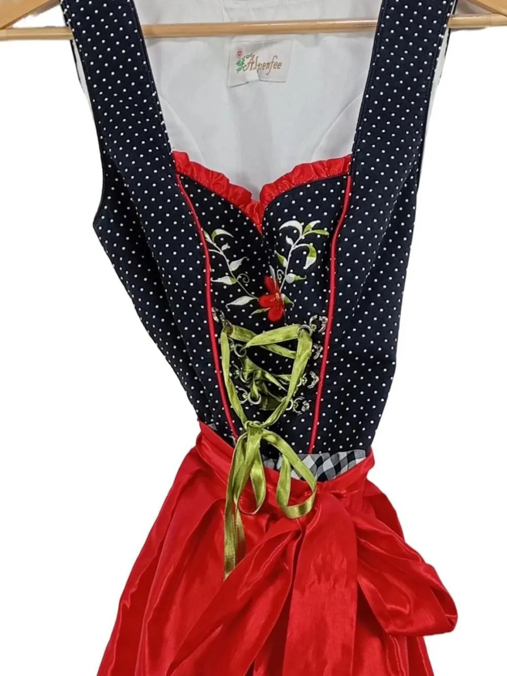 Dirndl Größe 36- Outlet