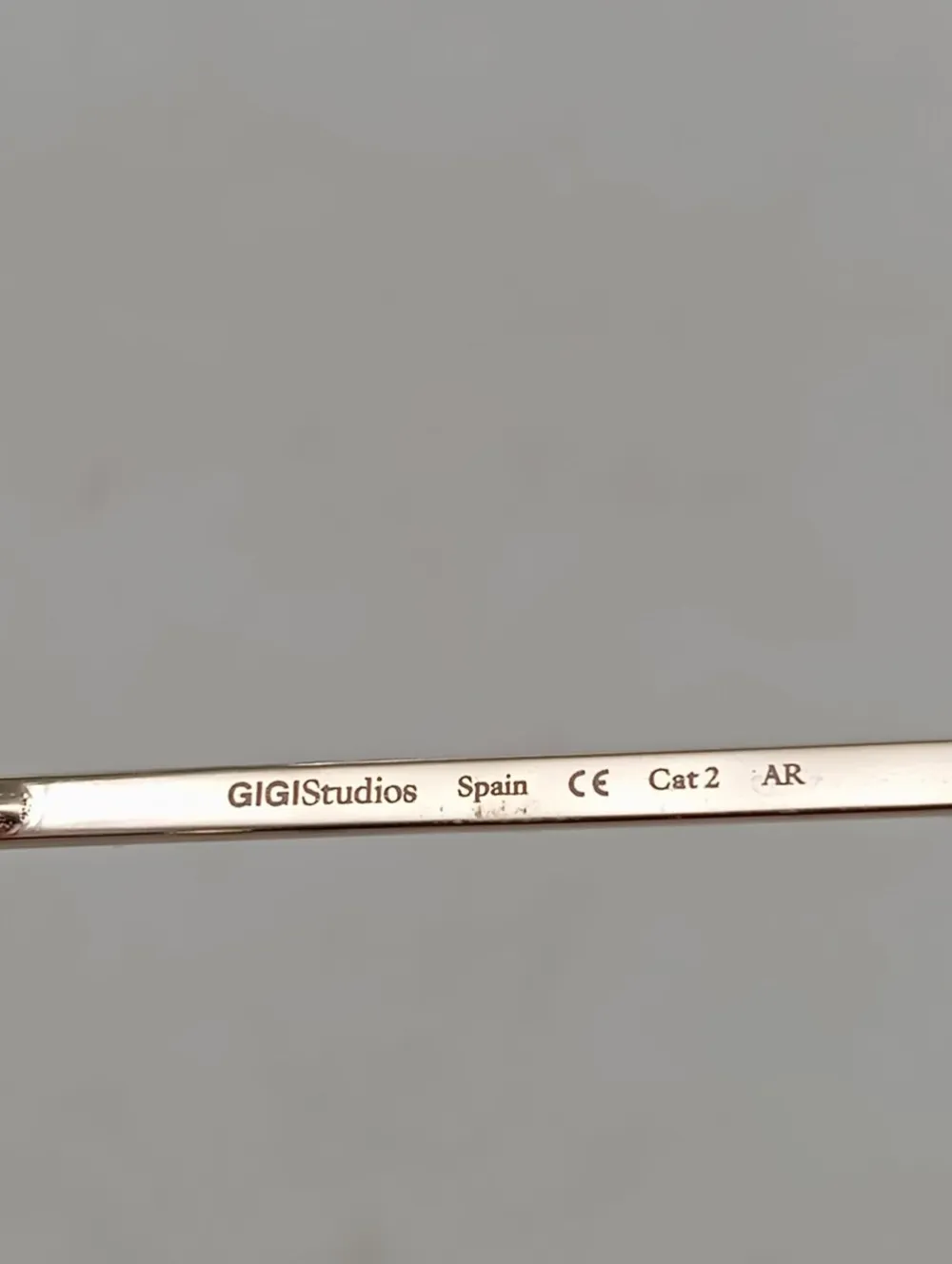 eckige Sonnenbrille-GIGI Studios New