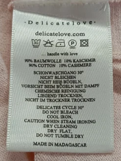 Pullover><noscript><img width=