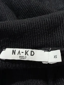 Pullover><noscript><img width=