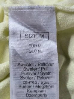 Pullover><noscript><img width=