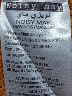 Pullover><noscript><img width=