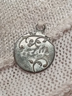 Pullunder><noscript><img width=