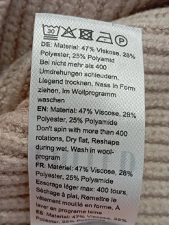 Pullunder><noscript><img width=