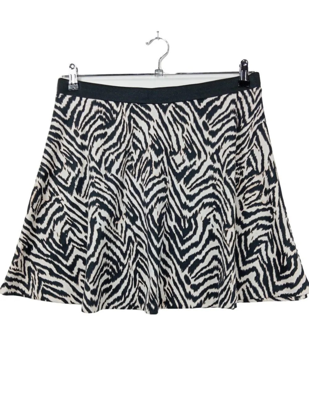 Röcke>H&M Glockenrock Größe 44 weißschwarz