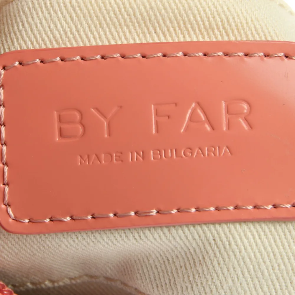 Handtasche-By Far Hot